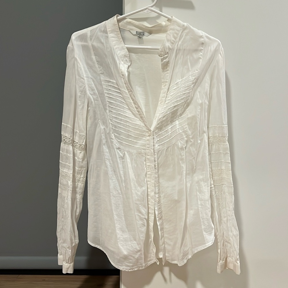 BB Dakota white blouse